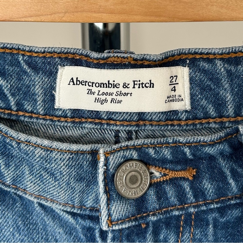 Abercrombie & Fitch Pleated Loose Jean Short High Rise Women’s 27 4 - Picture 5 of 6